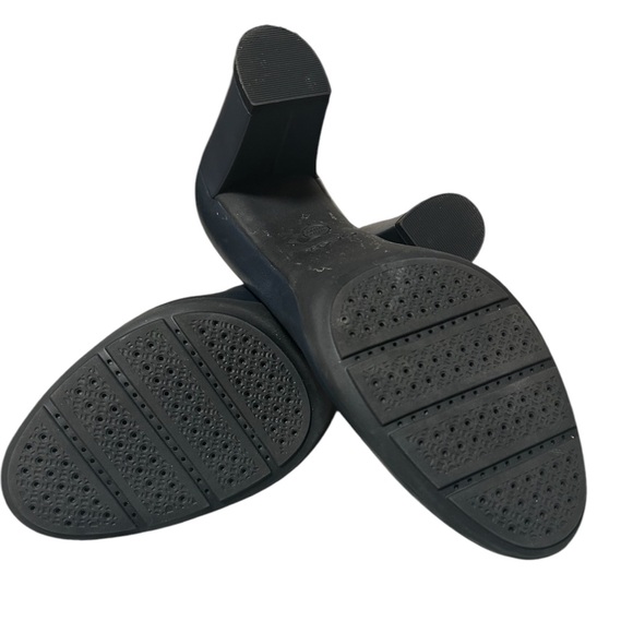 Naturalizer black leather pumps size 7.5 - Picture 3 of 6